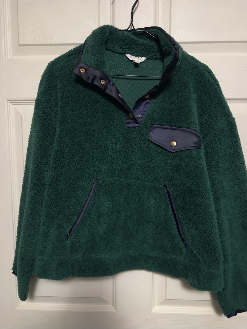 crown & ivy Dark Green Sherpa Pullover with Navy Accents